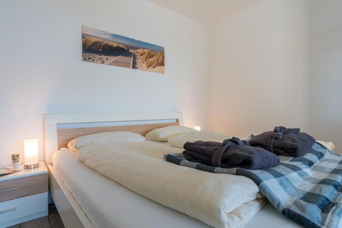 Ferienwohnung Sandkueste Mit Strandkorb & Indoor Spielplatz Heiligenhafen Exterior foto