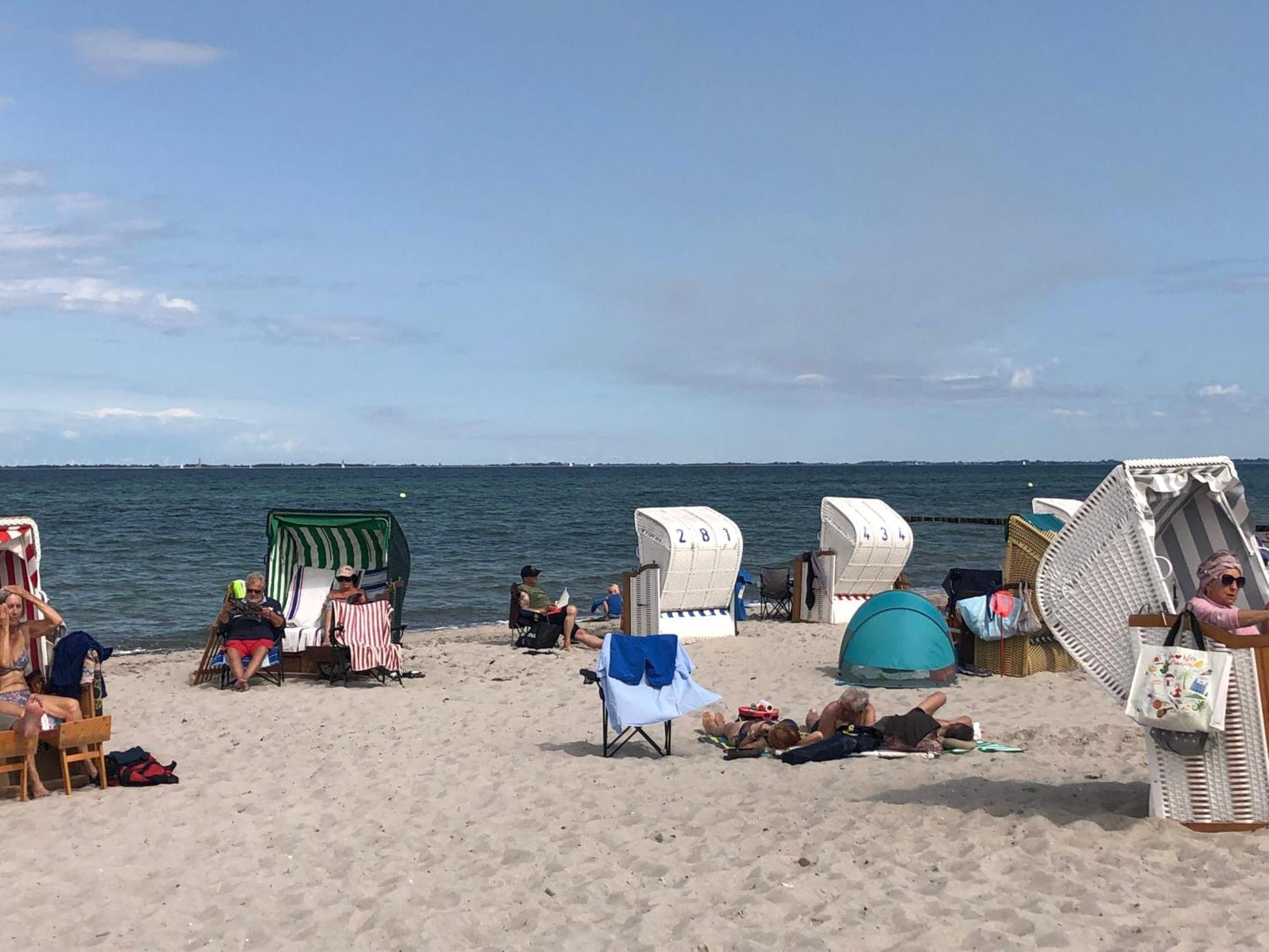 Ferienwohnung Sandkueste Mit Strandkorb & Indoor Spielplatz Heiligenhafen Exterior foto